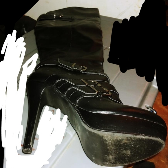 (DO NOT SHARE AT ALL!!) Knee high heel boots - Picture 1 of 2